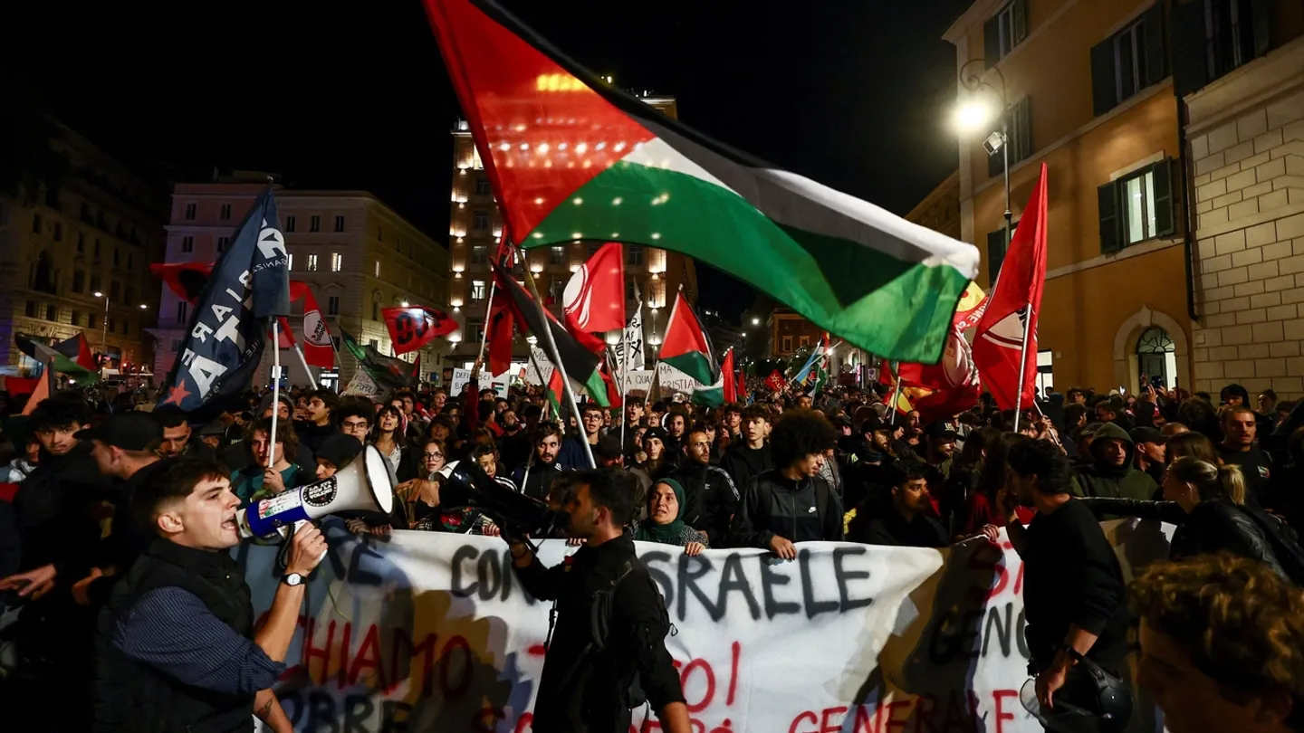 "Sumud" flotına höcümnän soñ İstanbulda çara uzdı