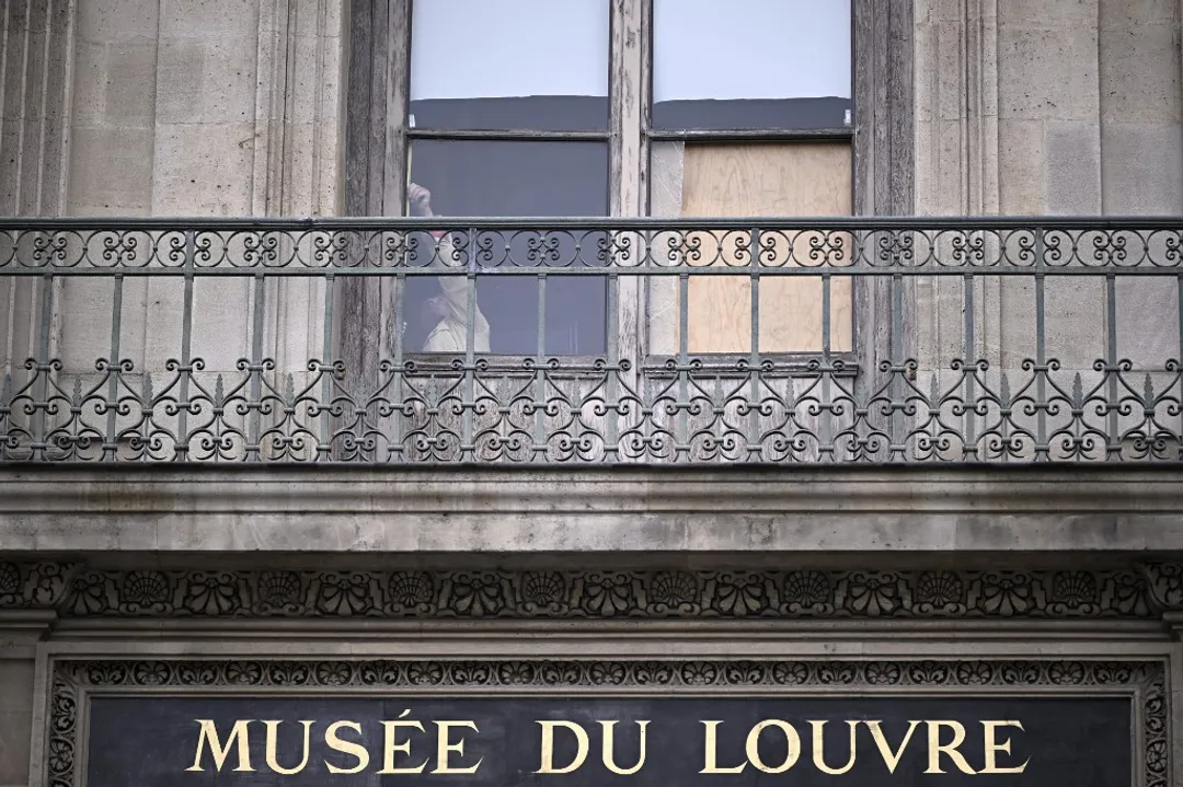 Braquage du Louvre: un audit révèle d’importantes failles de sécurité