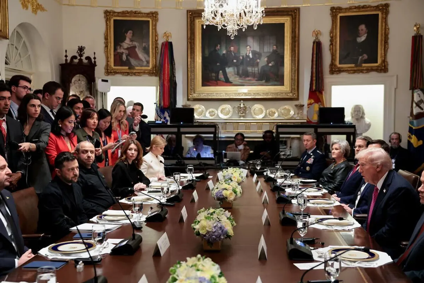 США заставят Зеленского уступить Донбасс?