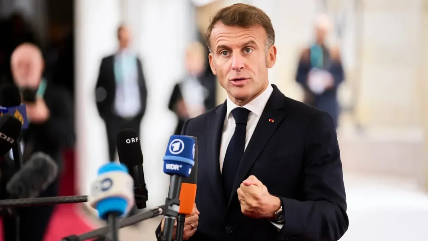 Макрон призвал привлечь Украину и ЕС к переговорам
