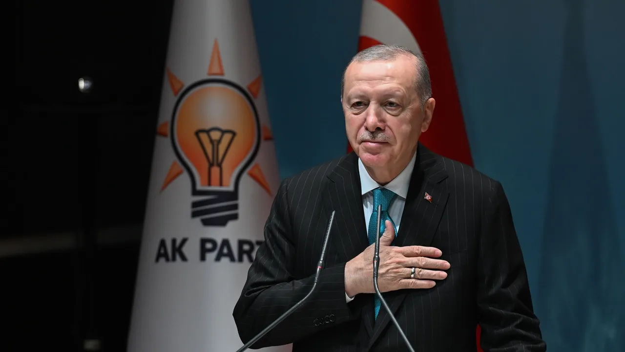 Erdogan felicita Erhurman pela vitória nas eleições presidenciais da RTNC