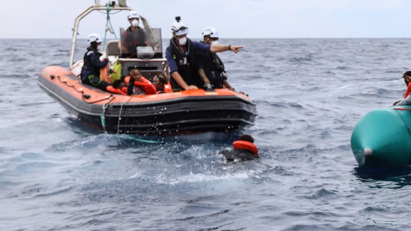Algeria says working to bring back seven teen migrants from Spain