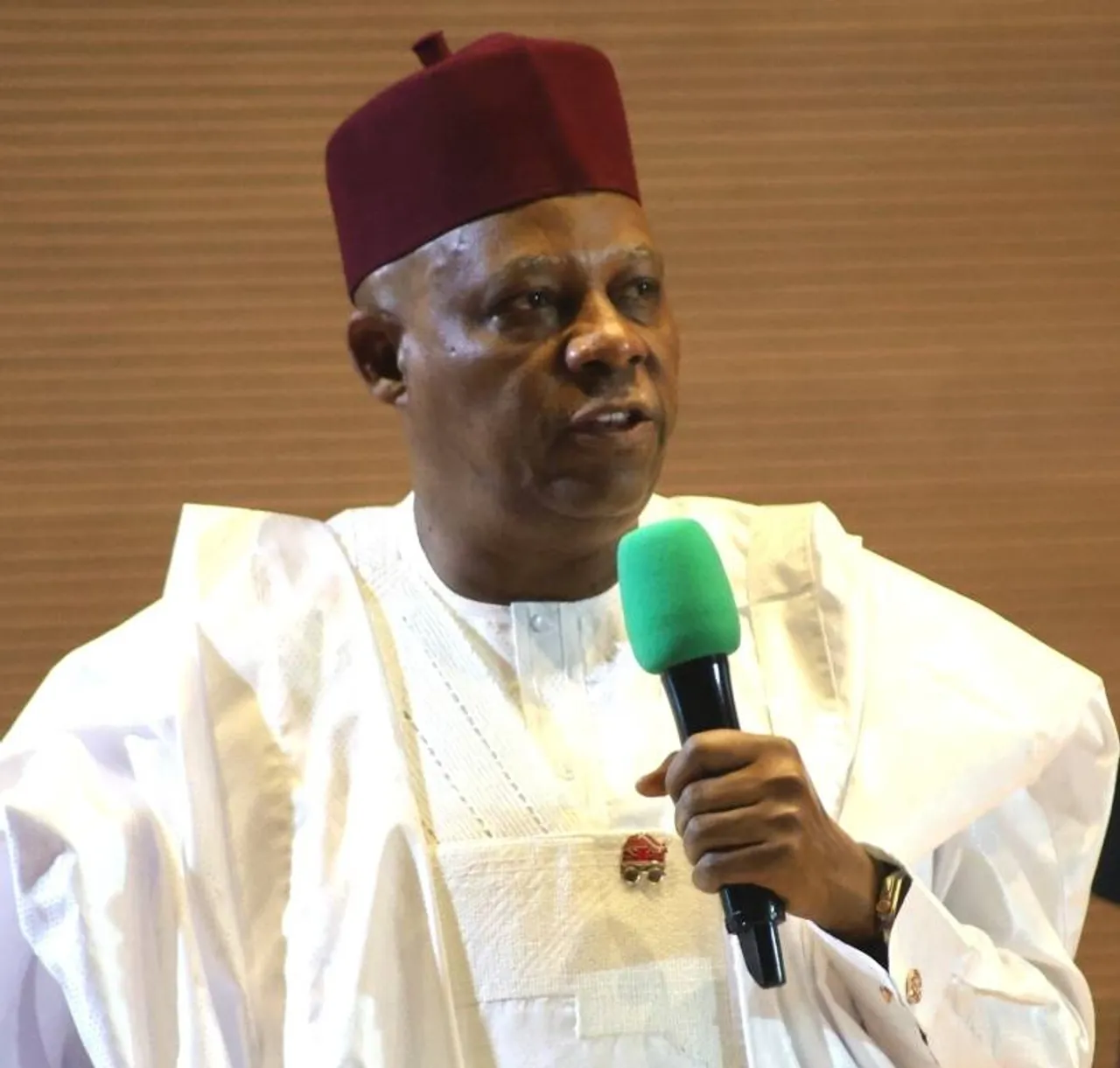 Nigeria VP Shettima say ‘tins don beta’ as dem submit APC form for Tinubu