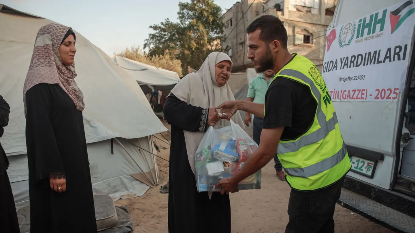 Bötendönya azıq-tölek programması: "Ğazzägä yärdämnär bik äz kerä"
