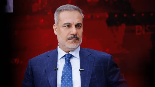 Xaqan Fidan yuğarı däräcäle räsmi zatlar belän söyläşülär ütkärde