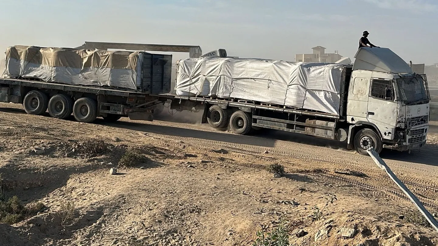 Apenas cerca de 15% dos camiões de ajuda são permitidos a entrar em Gaza desde o cessar-fogo