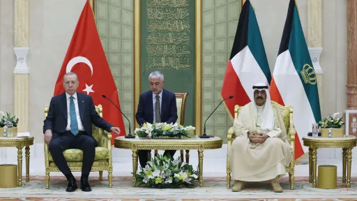 الرئيس أردوغان يلتقي أمير الكويت ويؤكد أهمية الحفاظ على اتفاق غزة وتنفيذ حل الدولتين