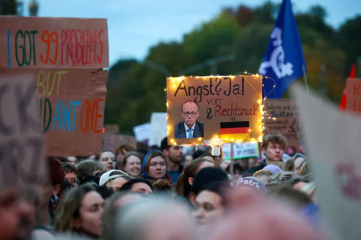 Merz rückt nach rechts – die AfD profitiert