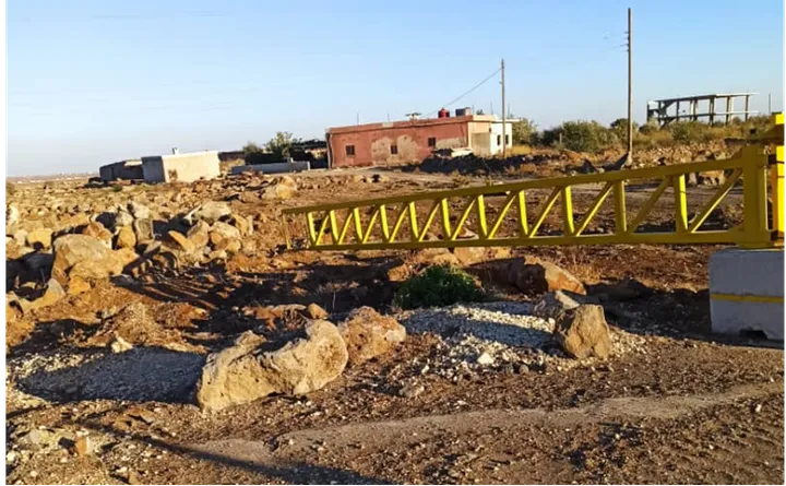 الثاني خلال يوم.. الاحتلال يتوغل بالقنيطرة السورية ويقيم حواجز وينشئ بوابة بالمنطقة العازلة