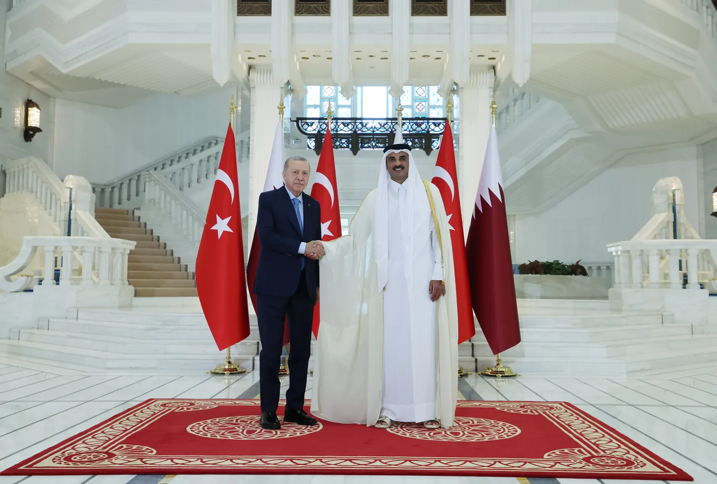 Erdogan i Al Thani razgovarali o jačanju saradnje Turkiye i Katara