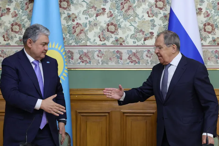 Казакстан жана Россия: Каспий аймагы тынчтык жана кызматташтык аймагы бойдон калышы керек