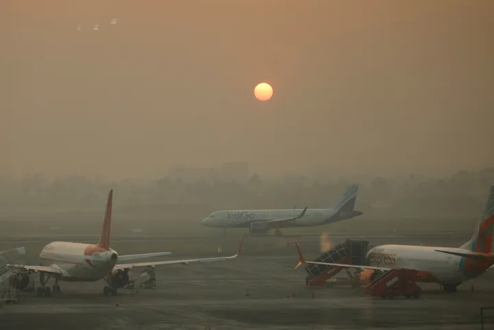 भारत का कहना है कि राजधानी के पास कुछ हवाई उड़ानों में 'जीपीएस स्पूफिंग' की समस्या आई।