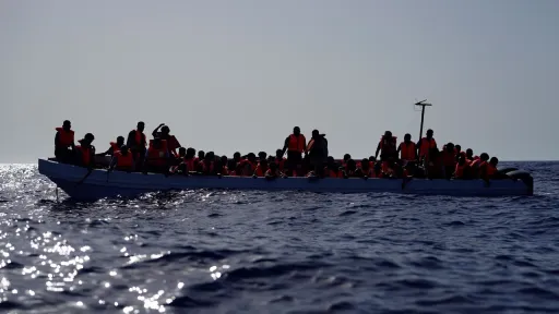 At least 40 African migrants dead in shipwreck off Tunisia