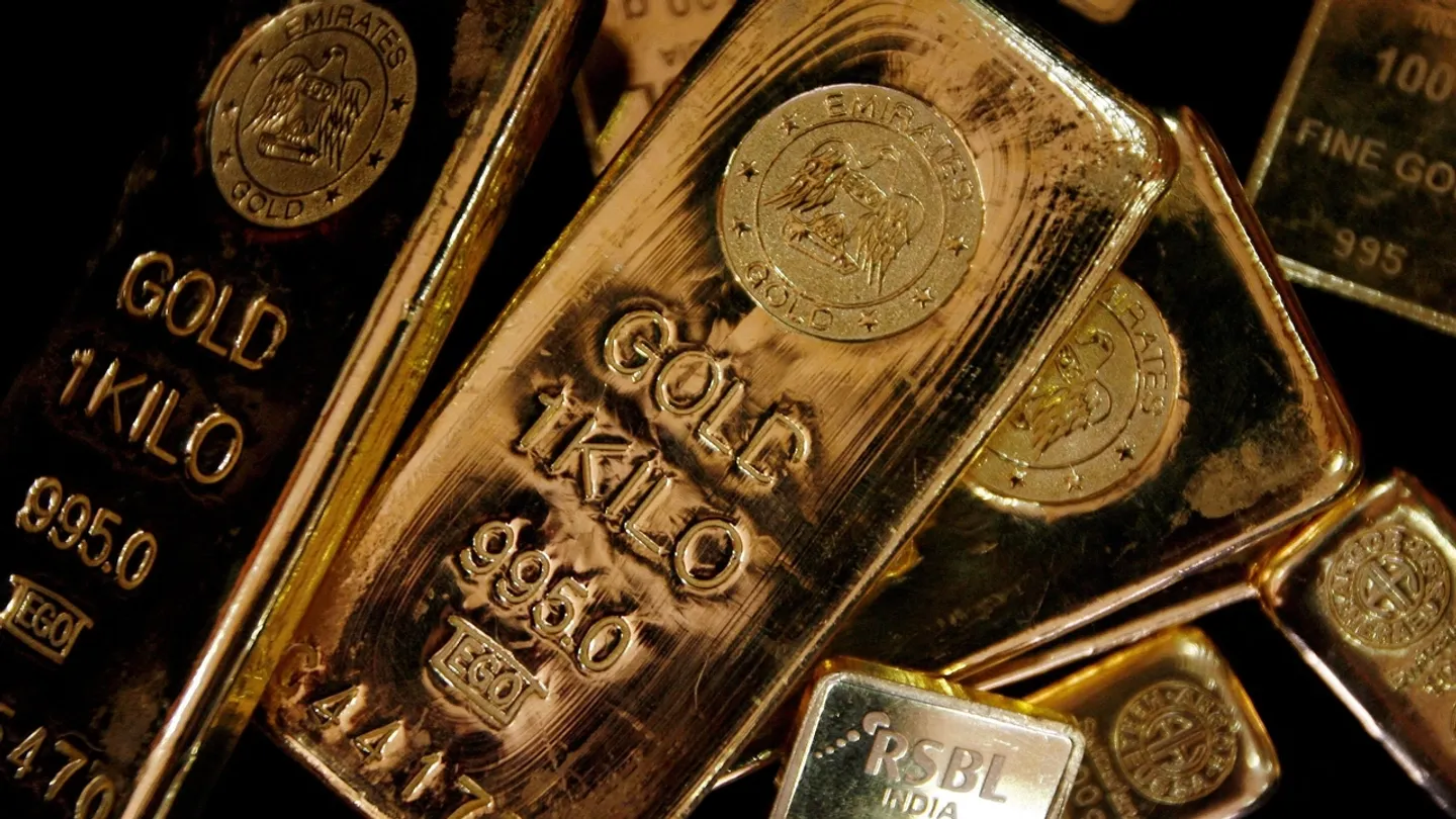 Gold prices fall nearly 8% from a record high on Monday