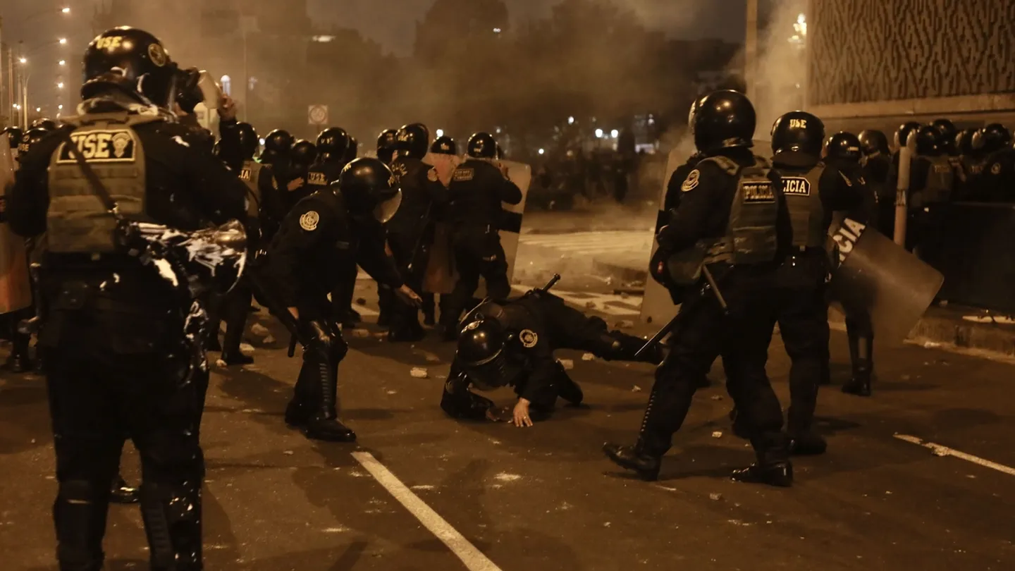 Peru declara estado de emergência de 30 dias em Lima devido ao aumento da criminalidade