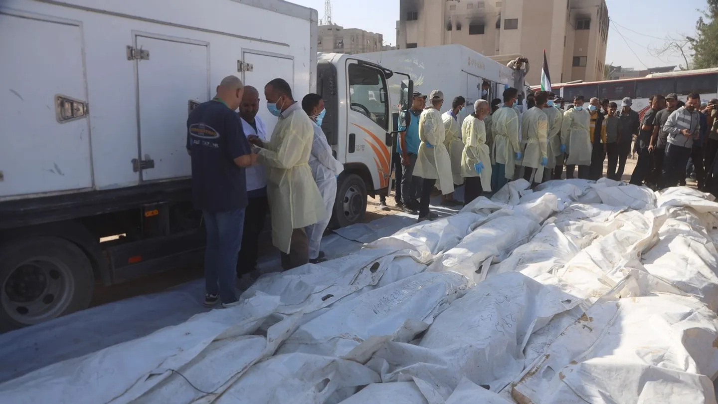 Utnı tuqtatu kileşüe qısalarında İzrail tapşırğan 54 fälästinle öçen Ğazzädä cenaza märasime ütte