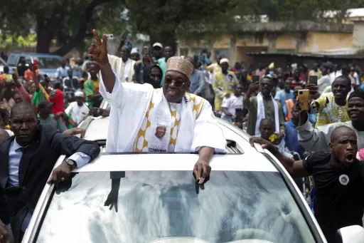 Mgombea wa upinzani Cameroon Tchiroma atoa wito wa maandamano kabla ya matokeo