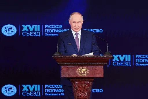 Russia will never bow to US pressure: Putin