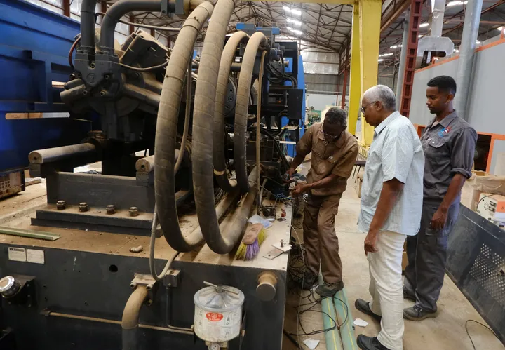 Le Soudan commence la reconstruction du réseau électrique à Khartoum