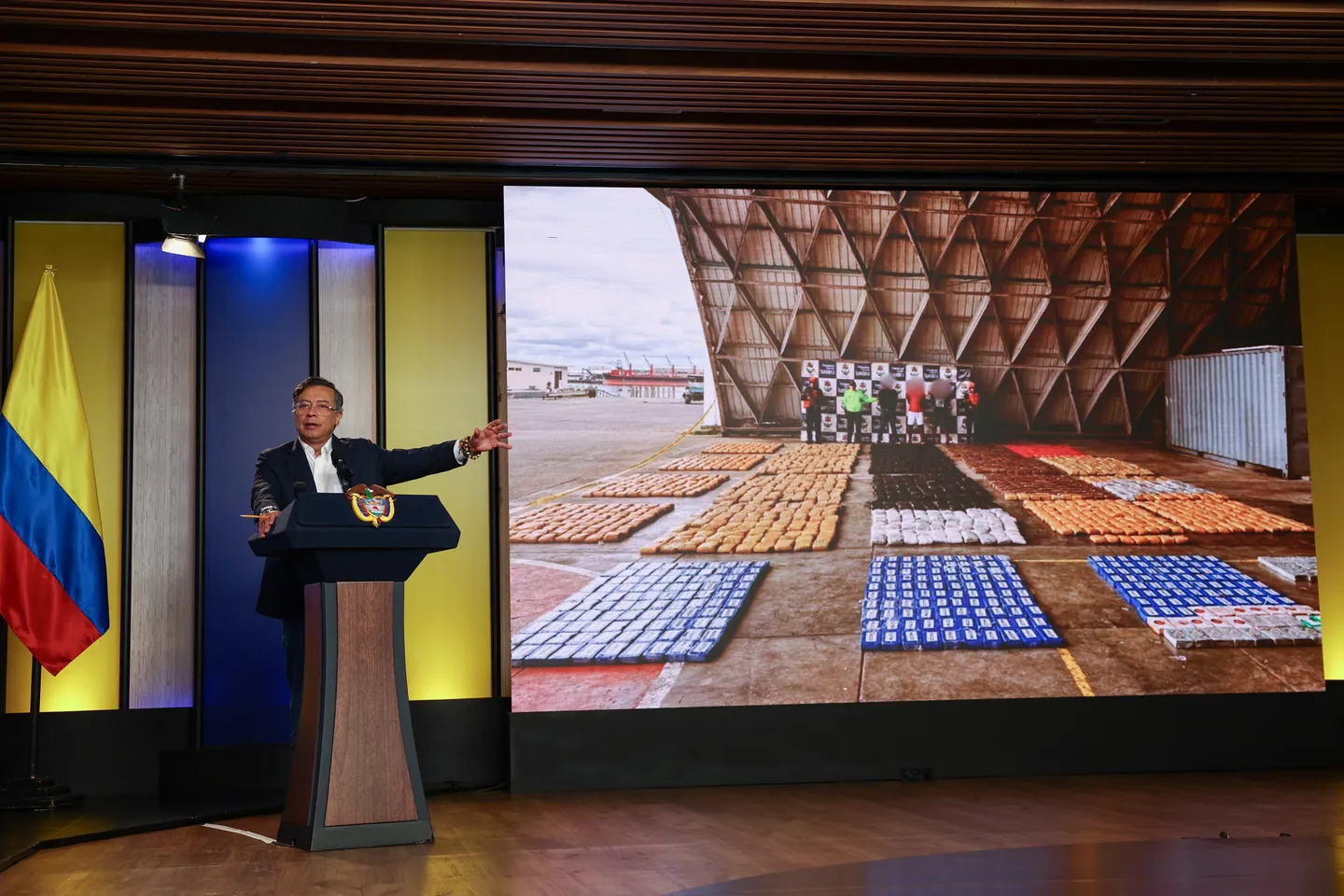 Colombia operates 'hand in hand' with CIA despite disputes