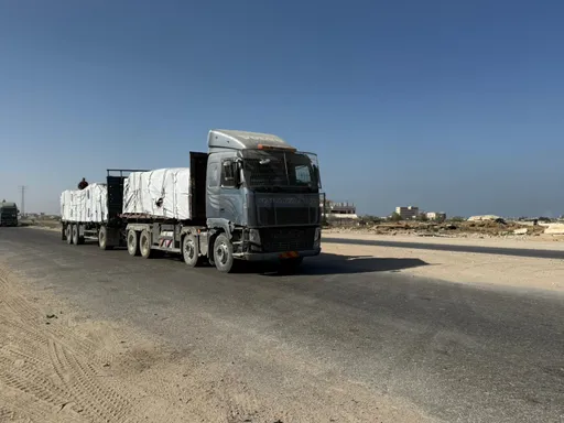 Израел дозволува дневен влез во Газа на само 200 од договорените 600 камиони со помош