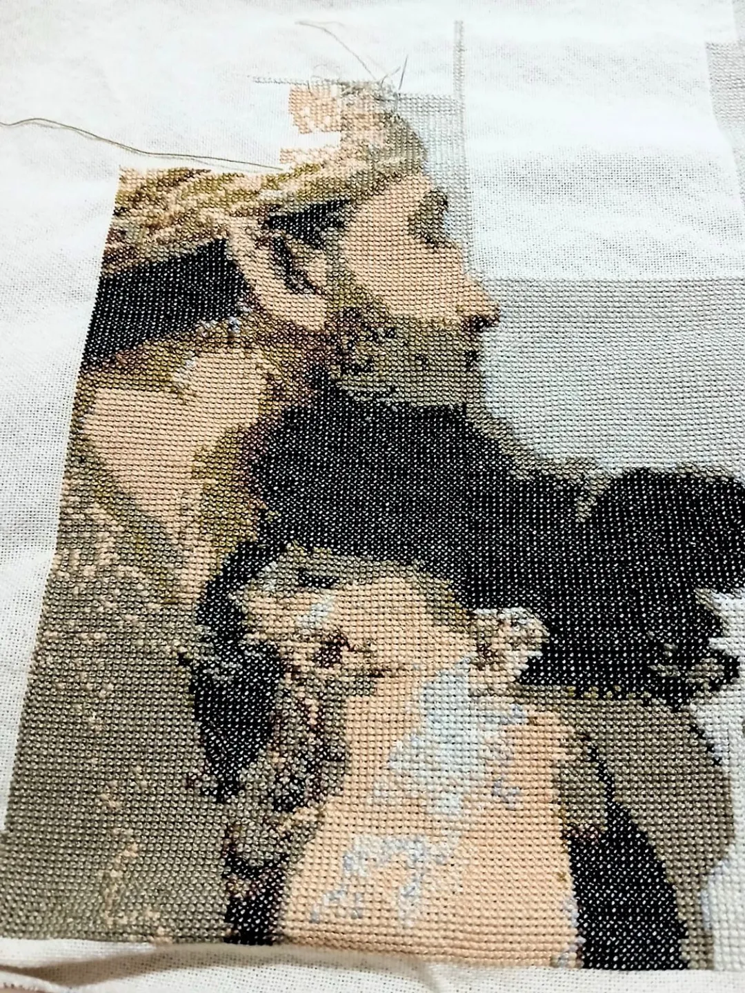 د غزې  نسل وژنه په ګلدوزۍ کې نقش کیږي: ګلدوزي د فلسطین د ډله ییز غم او استقامت سمبول هم دی