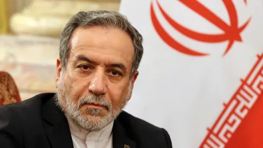 وزیر امور خارجه ایران: فعالان اقتصادی به دنبال رفع موانع داخلیاند، نه تحریمهای خارجی