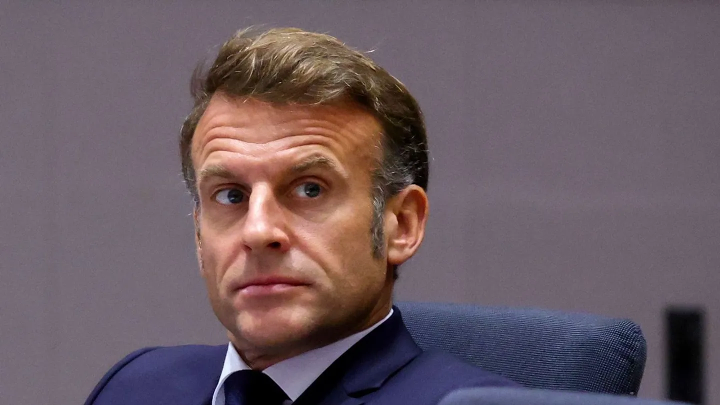 "Ğazzädä berençe itep utnı tuqtatu häm yärdäm citkerü bulırga tiyeş"