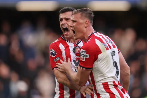 Sunderland stun Chelsea with late winner at Stamford Bridge