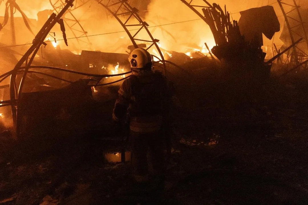 Ukrainanyň paýtagty Kiýew, şäher häkiminiň aýtmagyna görä, şäher ruslaryň uly hüjümine sezewar boldy