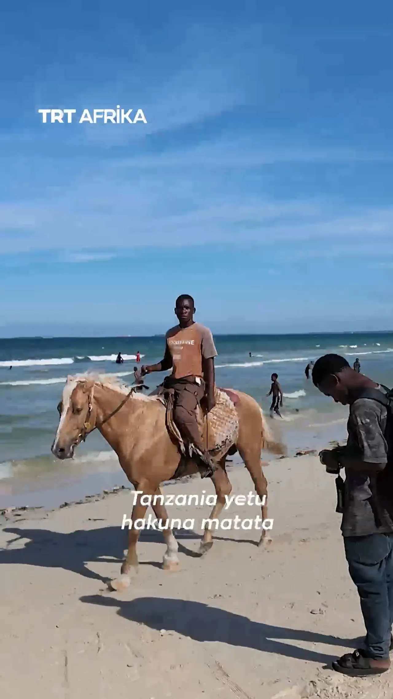 'Coco Beach': Maisha yanasonga kawaida