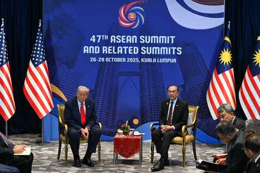 Trump tamatkan lawatan bersejarah di Malaysia, puji Perjanjian Damai KL