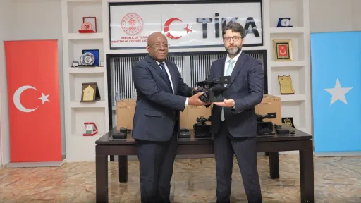 Turkiga oo qalab casri ah ku taageeray warbaahinta dowladda Soomaaliya si loo xoojiyo awooddeeda