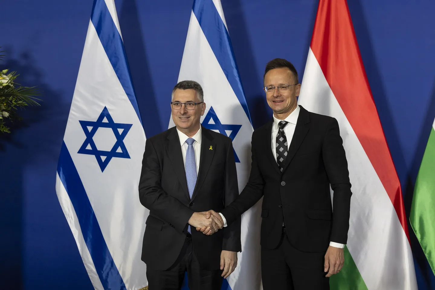 Szijjarto se sastao sa Saarom u Budimpešti: Trump je taj koji donosi mir