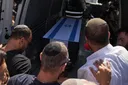 عائلات أسرى إسرائيليين تطالب بتعليق تطبيق خطة غزة.. وإعلام عبري: أماكن جثامين 4 محتجزين غير معروفة
