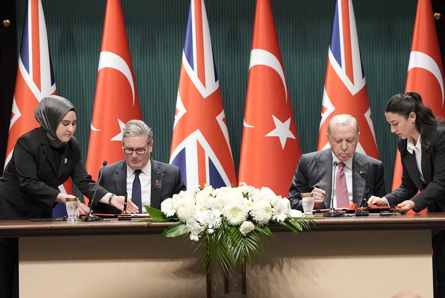 ერდოღანმა და სტარმერმა Eurofighter Typhoon-ის შეთანხმებას ხელი მოაწერეს