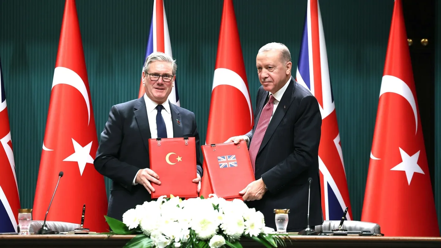 أردوغان يؤكد أن اتفاقية "يوروفايتر" مع بريطانيا تعزز العلاقات.. وستارمر: ترفع مستوى التعاون الدفاعي