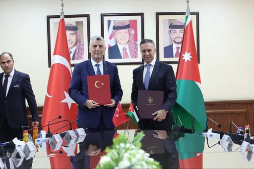 تركيا والأردن يعقدان الاجتماع الأول للجنة الاقتصادية المشتركة ويوقعان بروتوكول تعاون شامل