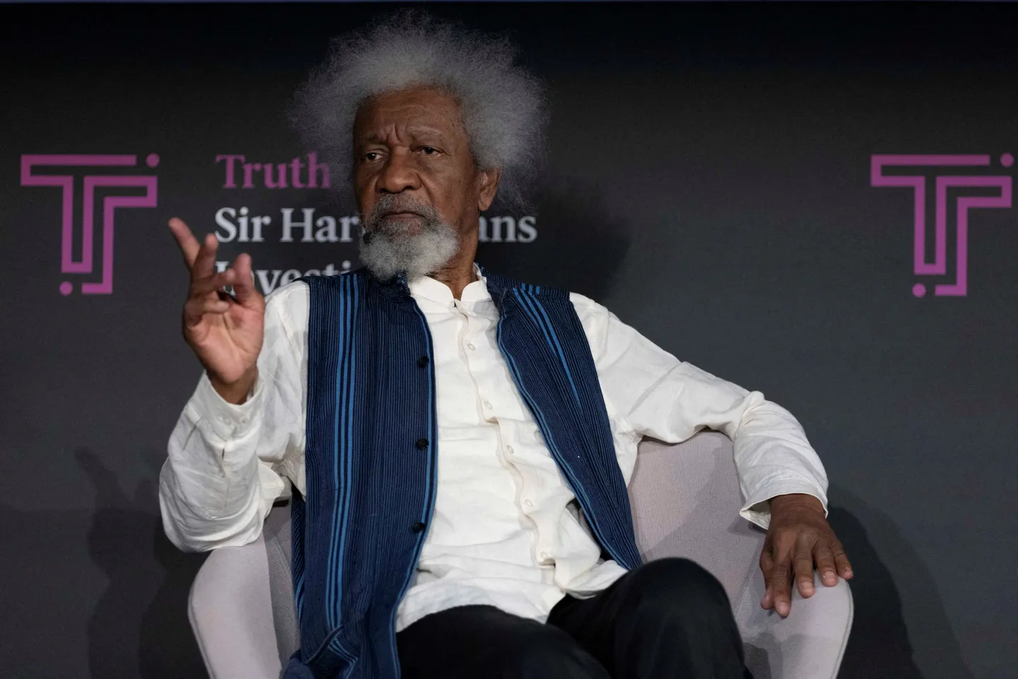 Le lauréat nigérian du prix Nobel, Wole Soyinka, affirme que les États-Unis ont révoqué son visa