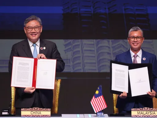 China e ASEAN assinam acordo de comércio livre actualizado
