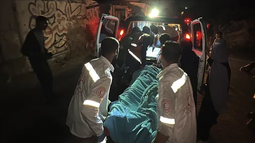 24 деца меѓу 63 Палестинци убиени во израелските напади врз Газа, и покрај прекинот на огнот