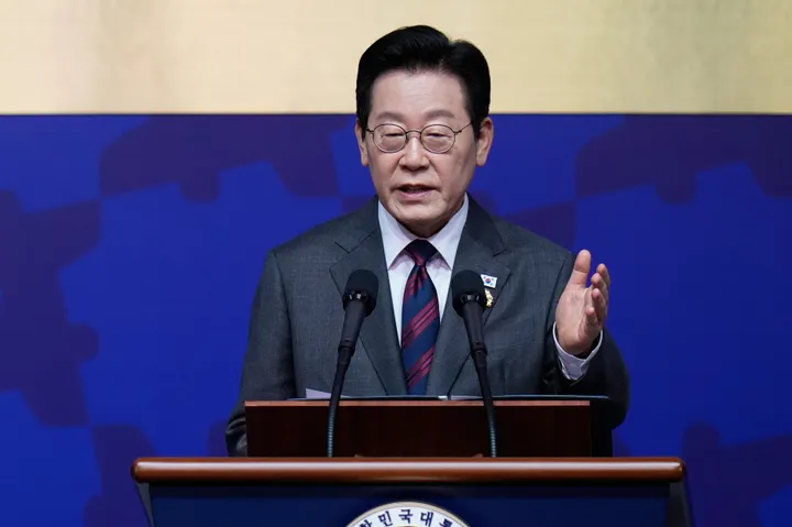 대한민국 대통령, 유류 부족 영향에 대처하기 위한 '비상 대응 시스템' 촉구