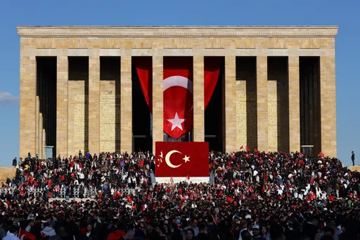 Министърът на образованието на Тюркийе Юсуф Текин посети Анъткaбир по случай 23 април