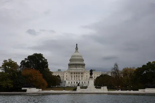 Some Republicans break ranks to back Democrats in Obamacare subsidy showdown