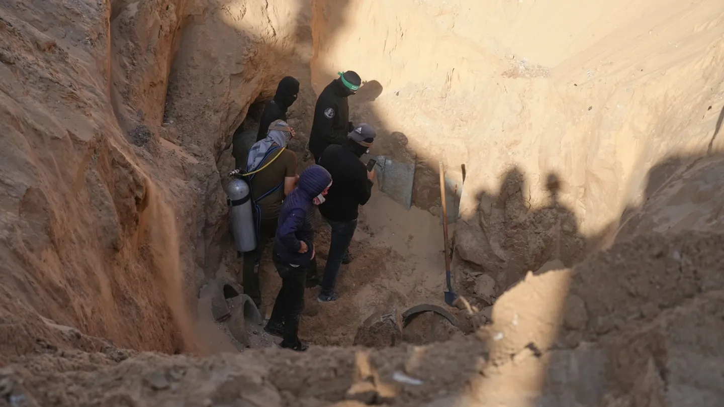 حماس: تحویل اجساد به دلیل نقض آتشبس از سوی اسرائیل ممکن است به تعویق بیفتد