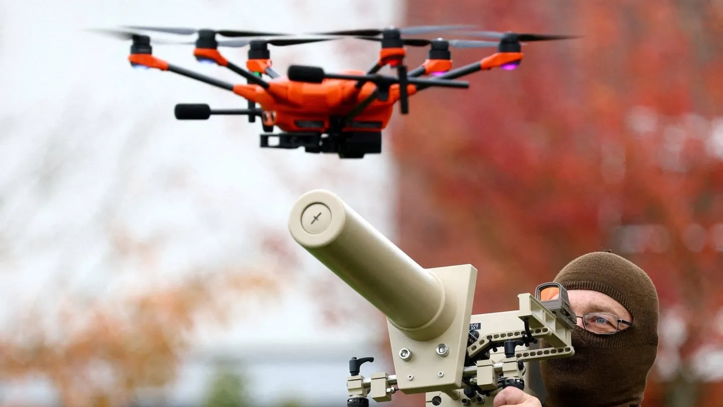 Берлин направит тысячи дронов в Литву