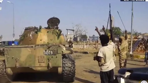 السودان.. حميدتي يقر بحدوث "تجاوزات" بالفاشر‎ والصحة العالمية: 460 قتيلاً من المرضى بالمشفى السعودي