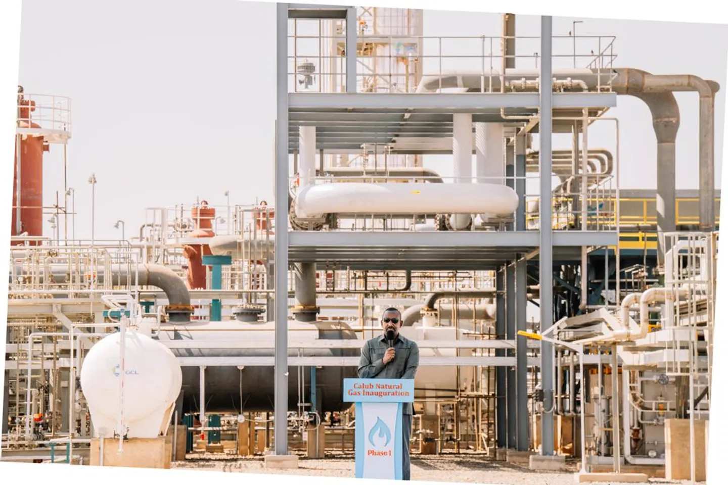 Ethiopia launches major gas plant, begins construction of oil refinery, fertilizer facility