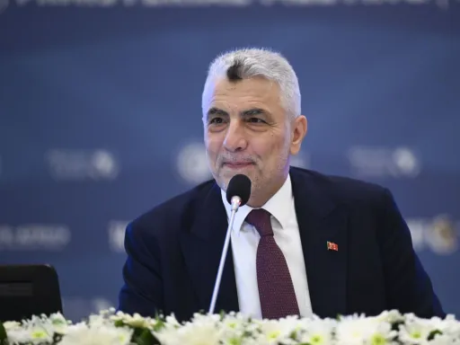 Ministro do Comércio da Türkiye: O corredor de trânsito Türkiye-Síria vai abrir no próximo ano