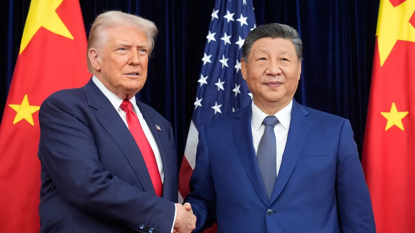 Trump e Xi reúnem-se em Busan para aliviar tensões comerciais e prometem trabalhar juntos pela paz